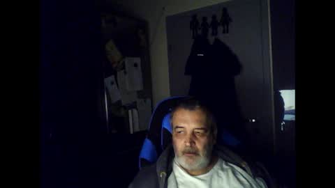 Chris online show from May 22, 2:05 am