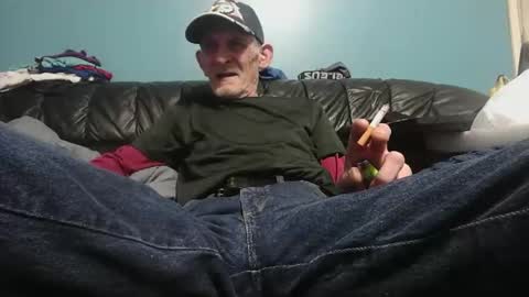 chris526520 online show from April 12, 9:22 am