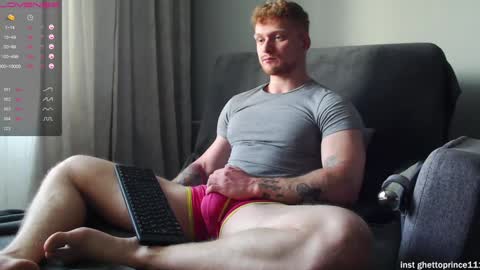 Snapshot of chris_boy37 chatting on January 18, 10:17 am redhead thief of sausages and hearts online show from January 18, 10:17 am
