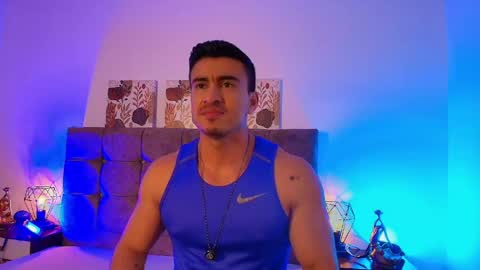chris_clarck online show from May 27, 7:22 pm