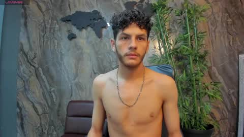 Chris online show from April 4, 11:29 am