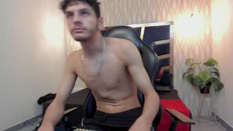 Chris online show from April 9, 11:16 am