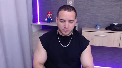 chris_huntter online show from October 26, 4:09 pm