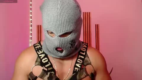 cris         Twitter magnum101010 insta magnumc20 online show from April 23, 4:42 pm