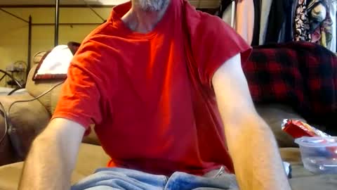 Snapshot of chrisintn chatting on October 8, 9:41 pm chrisintn online show from October 8, 9:41 pm