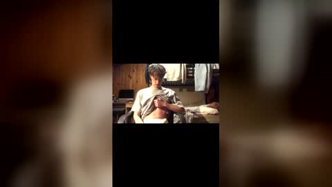 Chris online show from November 25, 2:35 am