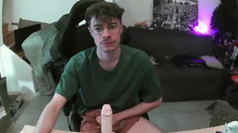 Chris online show from January 4, 8:59 pm