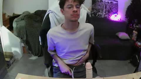 Chris online show from February 1, 6:40 pm