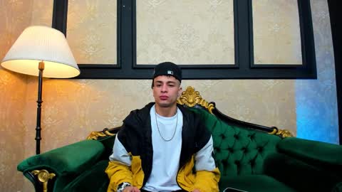 Snapshot of chrismckay_ chatting on October 9, 11:15 am Chris online show from October 9, 11:15 am