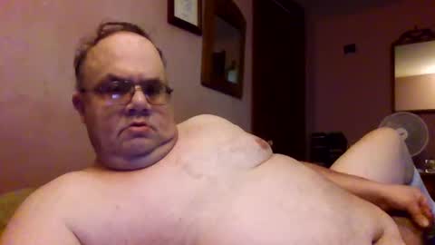Snapshot of chrismini312 chatting on September 23, 7:02 pm Chris The Jerk Off King online show from September 23, 7:02 pm