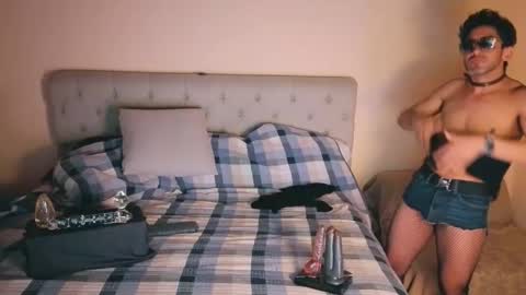 Horny Latino in Chile online show from November 10, 8:52 am