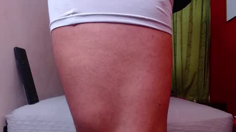 chriss_james online show from December 11, 6:37 am