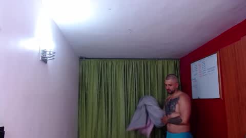 chriss_james online show from October 29, 1:30 am