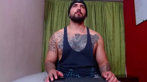 chriss_james online show from February 8, 4:03 am
