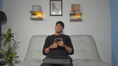 chriss_johnson online show from November 1, 5:17 pm