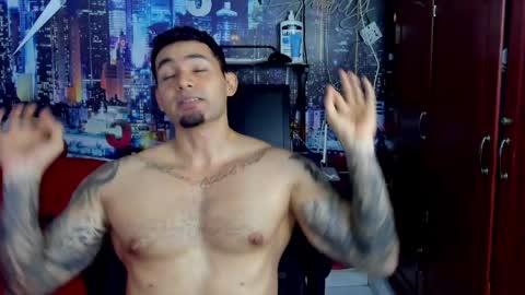 Chriss Stewart online show from May 8, 2:23 am