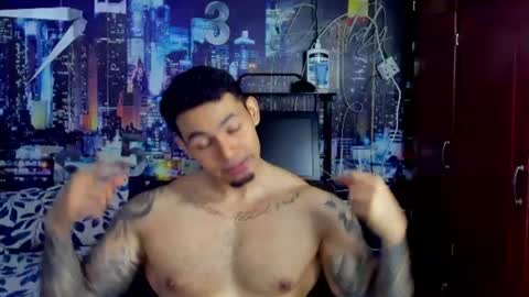 Chriss Stewart online show from June 12, 2:32 am
