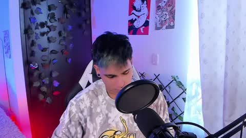 Christian Wang online show from April 30, 9:30 pm
