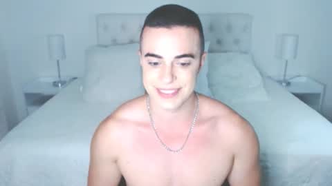 Snapshot of christiandiorx chatting on October 2, 2:59 am christiandiorx online show from October 2, 2:59 am