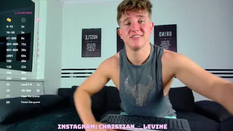 Snapshot of christianlevine_ chatting on March 4, 8:05 pm UPVOTE ME ------ ILL DO SOMETHING FOR FREE online show from March 4, 8:05 pm