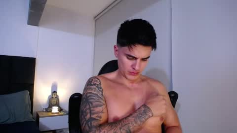 Snapshot of christianvalenzia chatting on October 7, 1:43 am Christian online show from October 7, 1:43 am