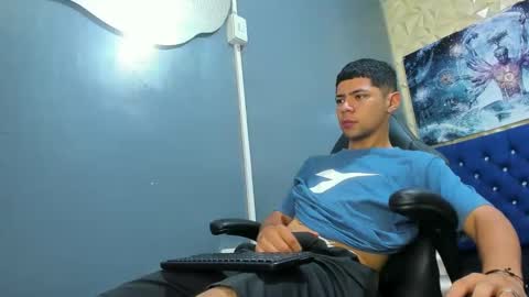 Christoper Giraldo online show from March 10, 12:44 pm