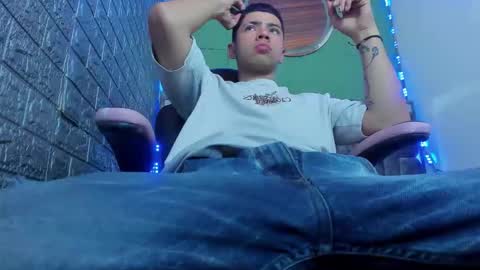 Christoper Giraldo online show from March 13, 5:08 pm