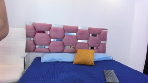 christopher_cruz_ online show from November 25, 8:33 pm