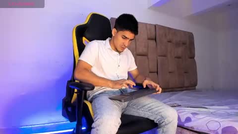 christopher online show from April 21, 1:42 am