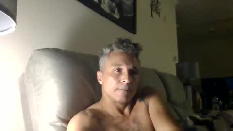 Snapshot of christopher_rain chatting on October 29, 8:06 am Christopher Rain online show from October 29, 8:06 am