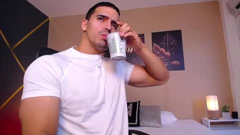 Snapshot of christopherblack_ chatting on September 29, 1:19 pm Christopher Black online show from September 29, 1:19 pm