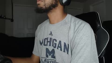 ChrisVacherx online show from September 12, 2:44 am