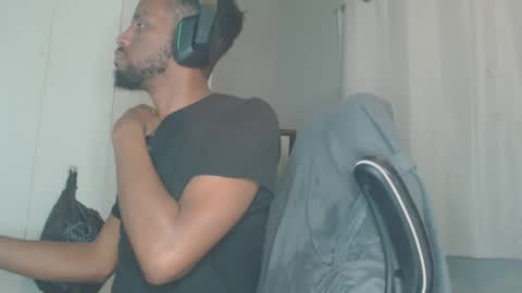 ChrisVacherx online show from December 28, 3:47 am