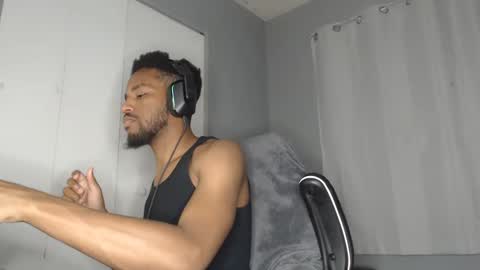 ChrisVacherx online show from December 22, 2:27 pm