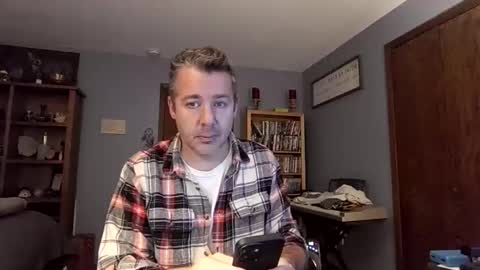 chrisw8121 online show from December 16, 5:25 am