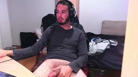 Chromefox123 online show from December 19, 12:13 pm