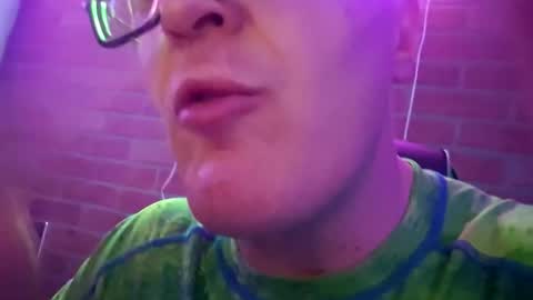 chronicvibez online show from April 6, 4:46 am