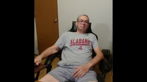 chubbyguy00054 online show from February 9, 2:38 am