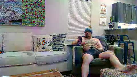 Snapshot of cinapw chatting on February 18, 1:21 am cinapw online show from February 18, 1:21 am