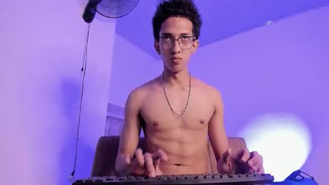 cj_davis1 online show from January 5, 7:39 pm