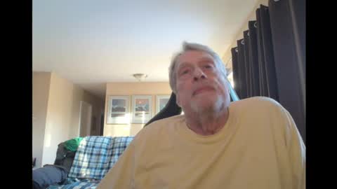 Snapshot of cjscout chatting on February 12, 1:30 am cjscout online show from February 12, 1:30 am