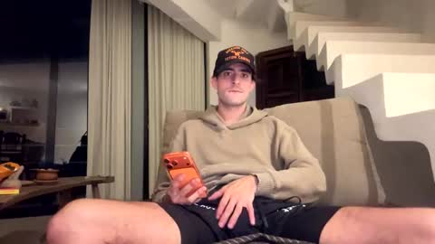 ckeefer96 online show from May 17, 1:03 am