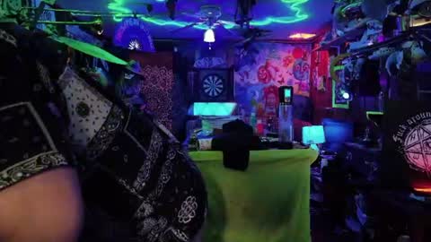 Tayshie online show from June 22, 3:27 pm
