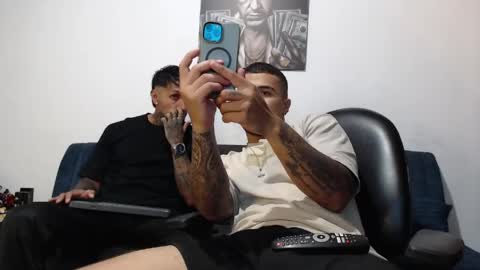 Juanpaindependent model online show from April 25, 8:50 pm