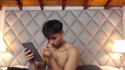 Snapshot of clement_reyes chatting on September 22, 12:26 pm clement_reyes online show from September 22, 12:26 pm