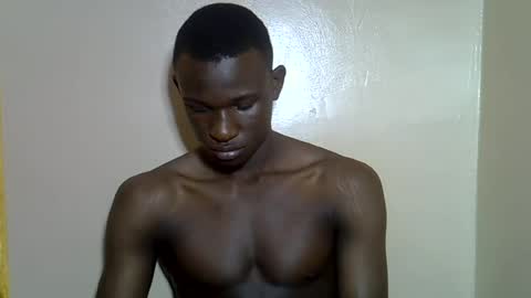 clive_damian online show from June 19, 12:32 pm