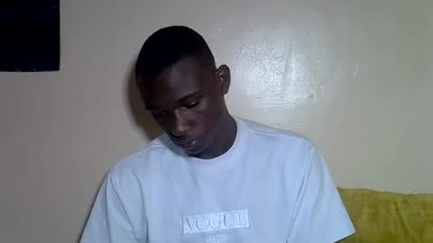 clive_damian online show from June 10, 9:59 pm
