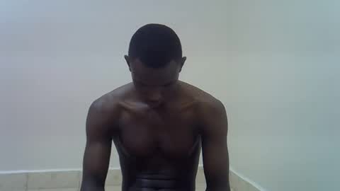 clive_damian online show from April 25, 2:47 pm