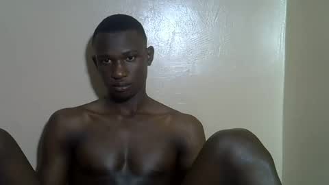 clive_damian online show from June 16, 7:05 pm