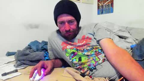Snapshot of cloudyystarr666 chatting on October 18, 10:42 am cloudyystarr666 online show from October 18, 10:42 am